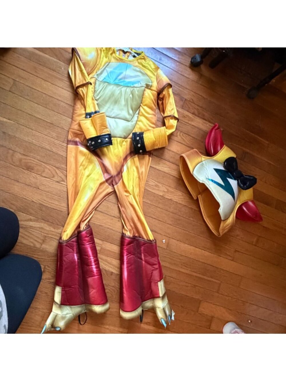 Spirit Halloween Five Nights at Freddy's Glamrock Freddy Child costume Sz 12/14 - Picture 5 of 13